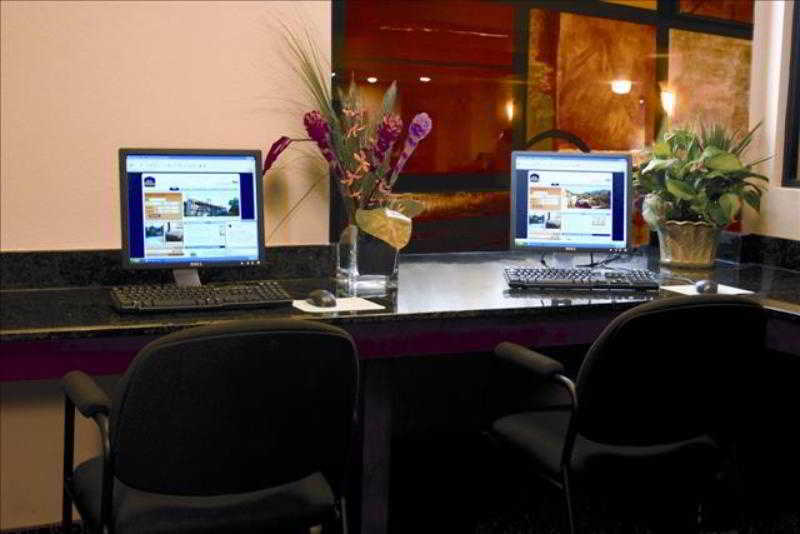 Best Western Auburndale Inn & Suites Удобства фото