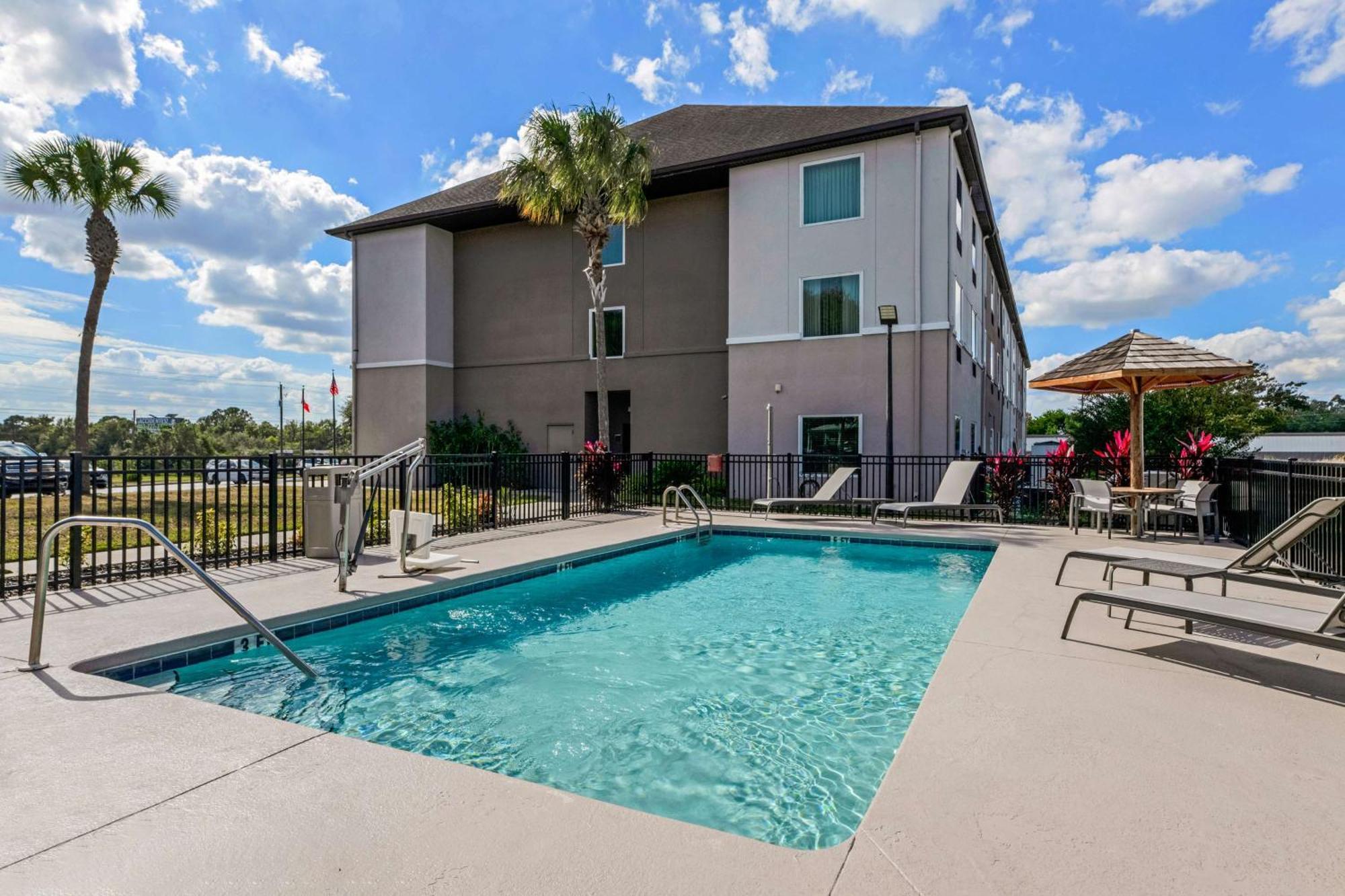 Best Western Auburndale Inn & Suites Экстерьер фото