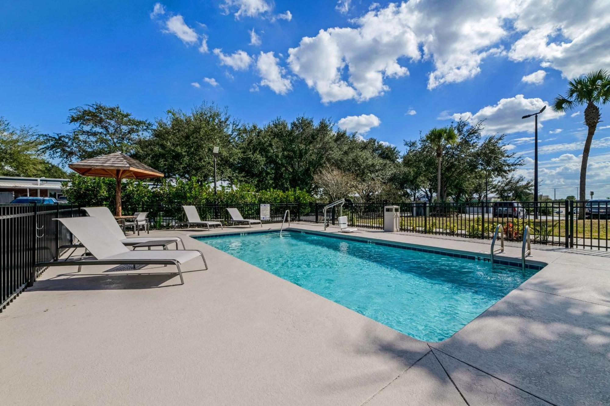 Best Western Auburndale Inn & Suites Экстерьер фото
